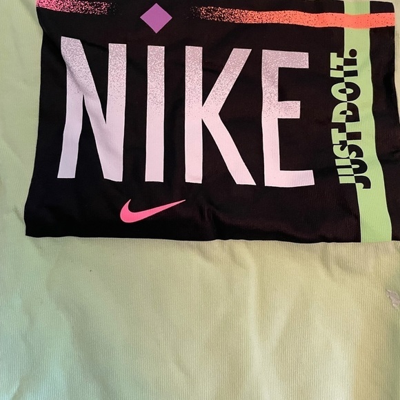 Nike Sportswear women’s tshirt loose fit - Picture 5 of 14